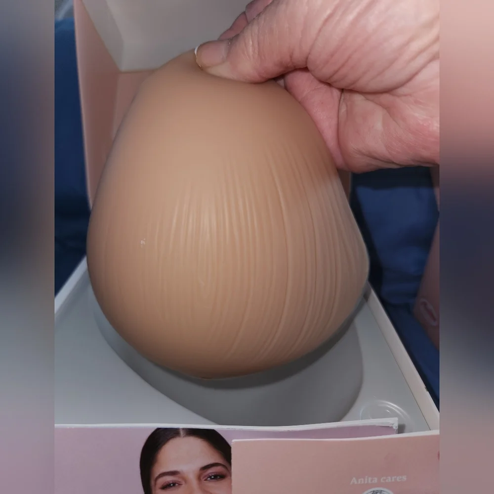 Anita Soft Touch Silicone Breast Form. - Picture 2 of 3